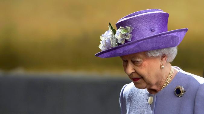 Съемки шестого сезона «Короны» остановят из-за смерти Елизаветы II
